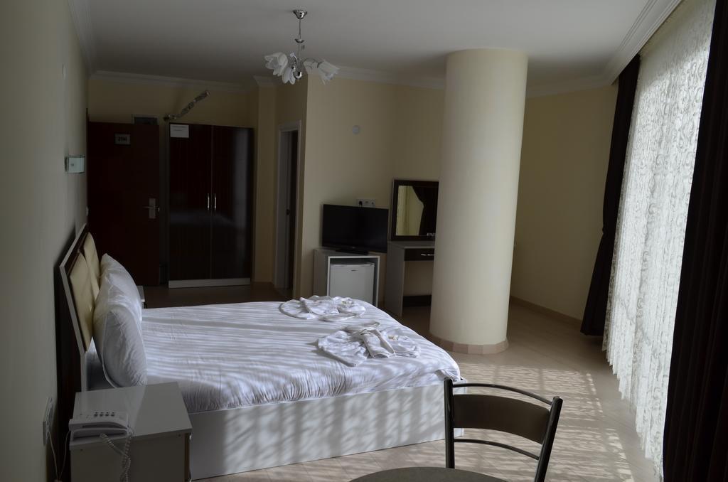 Kibyra Hotel Golhisar Bagian luar foto